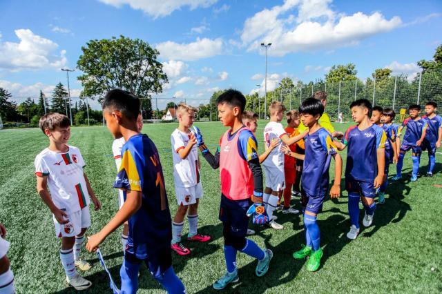 1718913018405026286.jpg 2.jpg